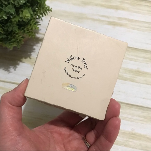 Willow Tree From The Heart Love Heartfelt and True Keepsake Memory Trinket Box - Picture 5 of 9